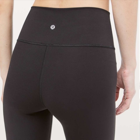Lululemon Wunder Under Black Crop (Hi-Rise) *Full-On Luxtreme 21" Leggings - Picture 4 of 12